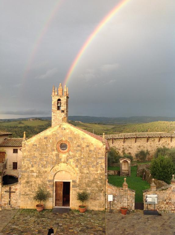 B&B In Piazza Monteriggioni Exteriör bild